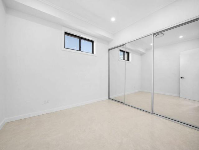 Brand New Spacious Modern Duplex