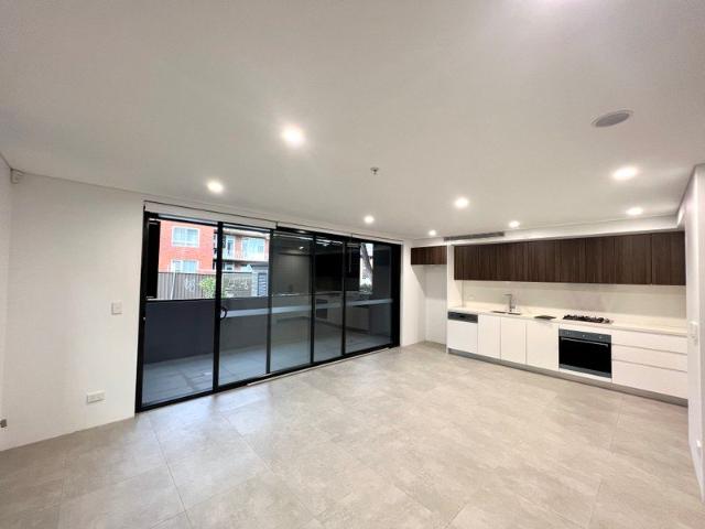 Brand new Spacious Two bedrooms Loft Apartment Out For Rent