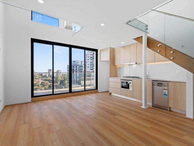 Stunning Brand New Penthouse with City Views and Exclusive Private Rooftop