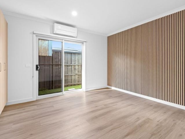 Brand new studio room includes private kitchenette, ensuite and outdoor space. All bills inclusive