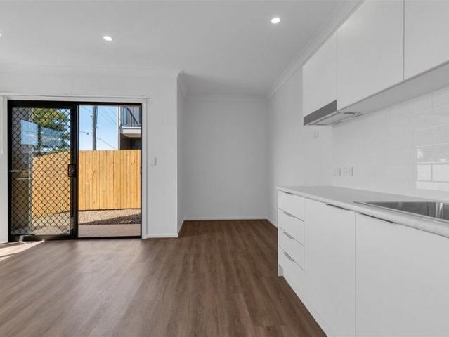 BRAND NEW STUDIO UNITS FURNISHED OR UNFURNISHED