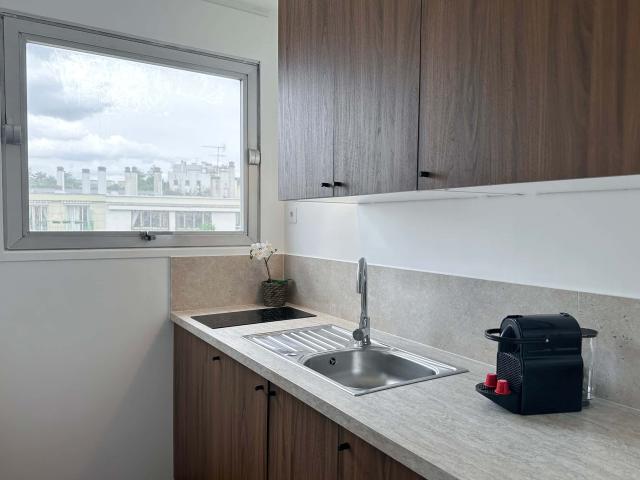 Brand new studio with Eiffel Tower view!