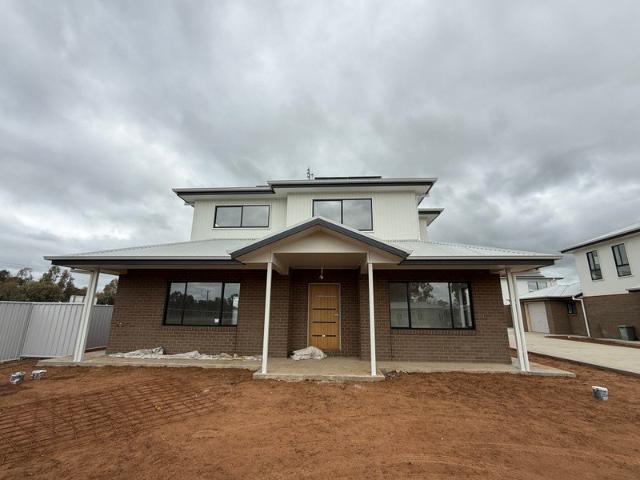 Brand New Stunning 3 Bedroom Townhouse