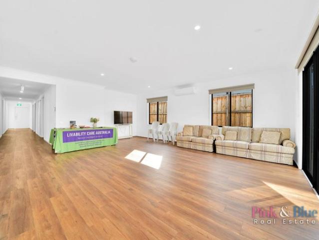 Brand New, Stunning and Beautiful 4 Bedrooms all Ensuite House for Rent!