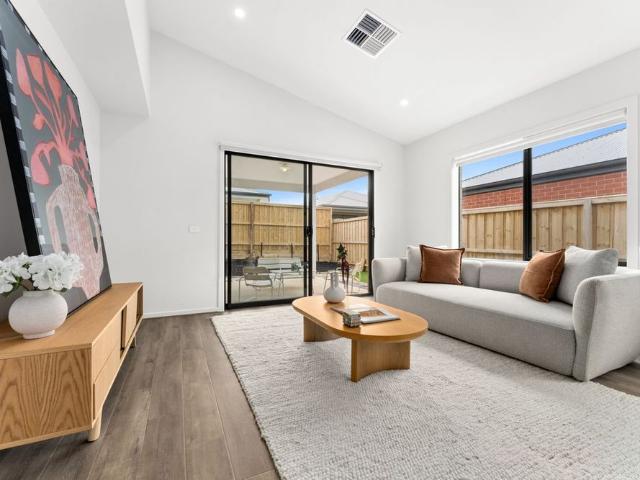 Brand New Stunning Home