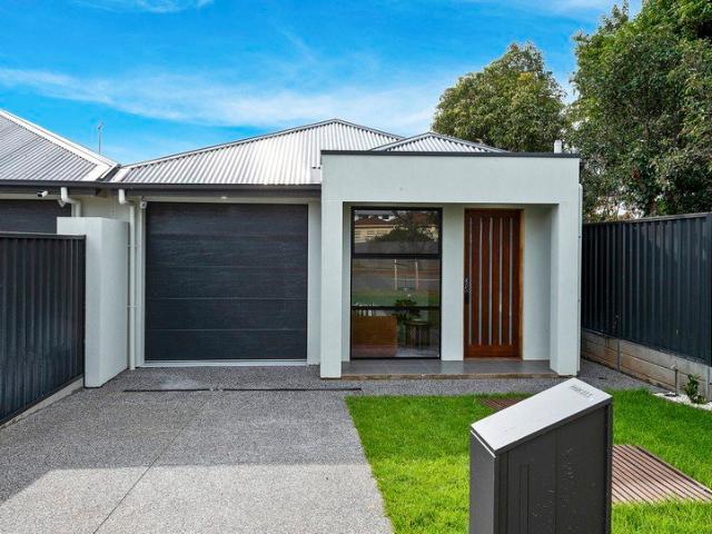 Brand New Style, Sophistication & Architectural Excellence!