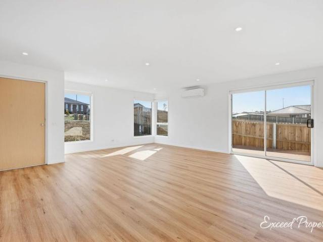 Brand New, Stylish & Conveniently Located