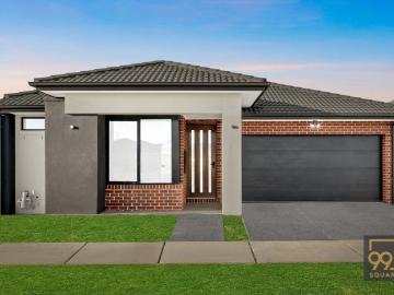 Brand New Stylish Family Home in a Perfect Location