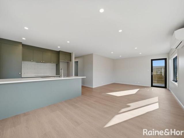 Brand New, Stylish & Low Maintenance Living in New Norfolk
