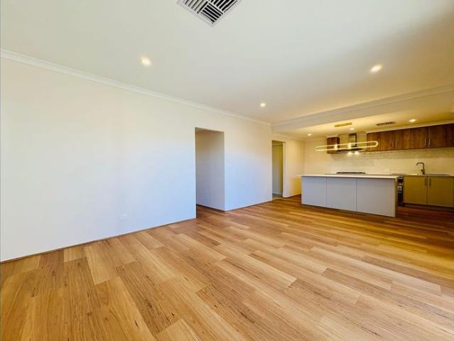 Brand New Stylish, Low Maintenance Modern Living in Ellenbrook