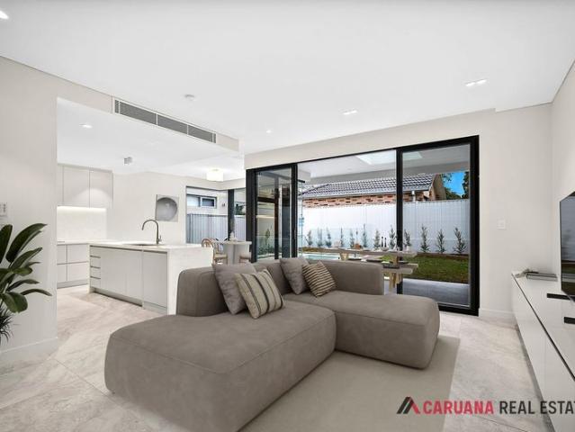 Brand New State of the art Luxury Duplex in Prime Location!