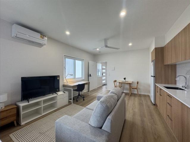 Brand New, Superb lifestyle location, 3mins Walk to Everton Plaza