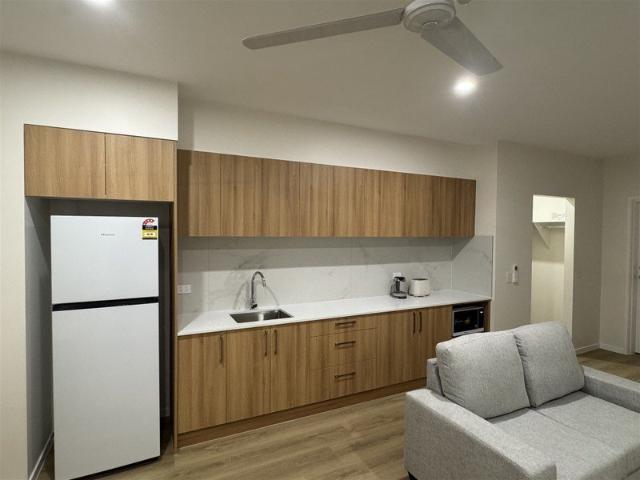 Brand New, Superb lifestyle location, 3mins Walk to Everton Plaza