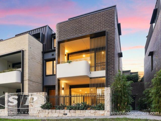 Brand New Parkside Luxury with House Like Proportions