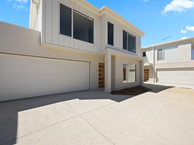 Brand New Premium Townhouse in a Superb Ballarat North Location