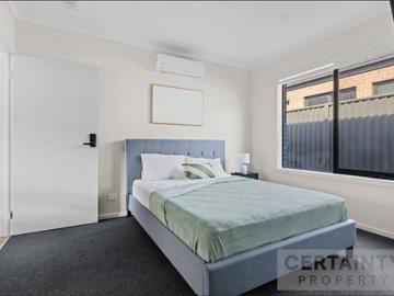 Lara, Greater Geelong, Victoria - Parking