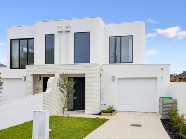 Brand New Private Haven In Vibrant Bentleigh East