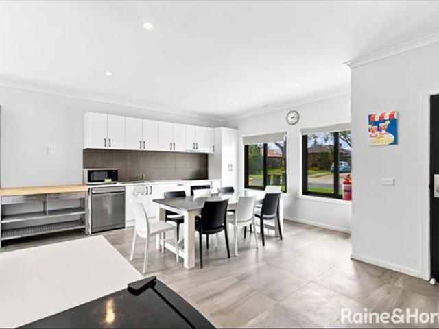 BRAND NEW PROPERTY FULLY FURNISHED ROOMS WITH FULL ENSUITE ALL BILLS INCLUDED