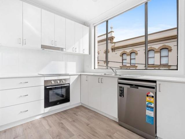Brand New Renovated Top Floor Apartment with Spectacular City & Harbour Views!