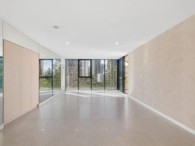 Brand New Residence Heart of Broadbeach