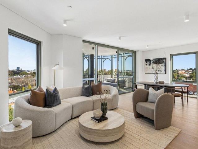 Brand New Residence with Breath Taking City Views