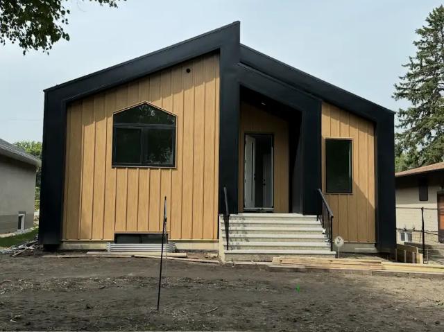 Brand new residential 3 huge bedroom, 2 full bathroom 9 ft ceilings BASEMENT SUITE located in Sherbrooke