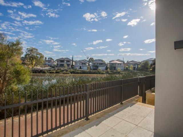 Brand New Waterford 3BR Townhouse With Serene Water View