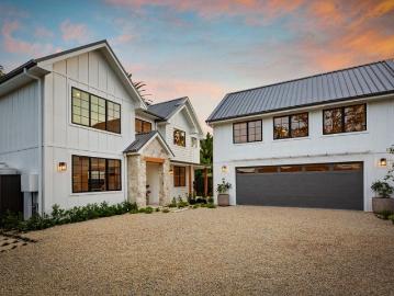 Brand New When Modern Luxury meets Timeless Farmhouse Charm