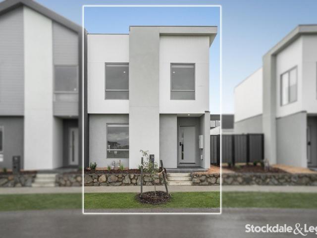 Brand New Town Living in the Heart of Cloverton Estate !