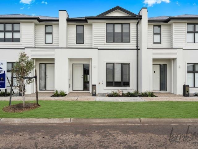 Brand New Townhouse Modern Comfort & Contemporary Living