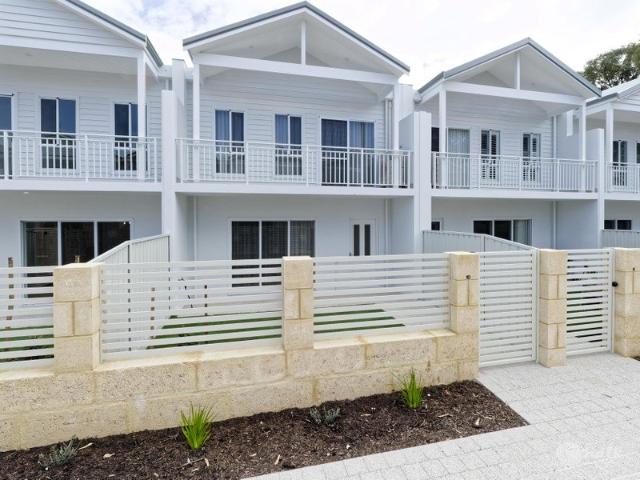 Brand New Townhouse Close to Beach
