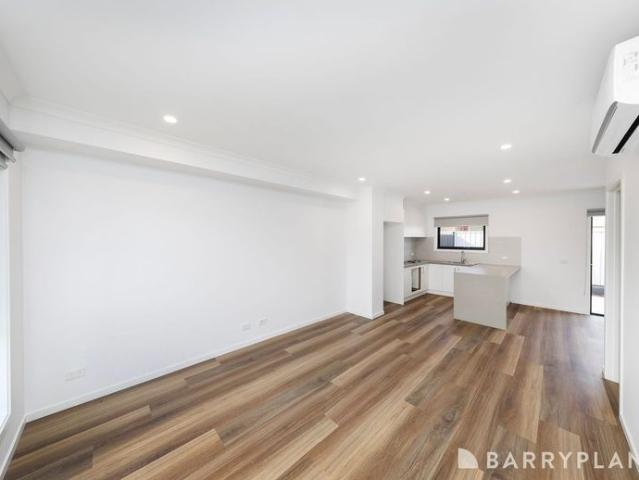 Brand New Townhouse in a Prime Sunshine North Location