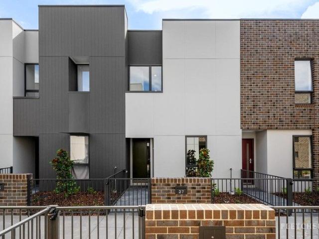 Brand New Townhouse in Prime Bundoora Location