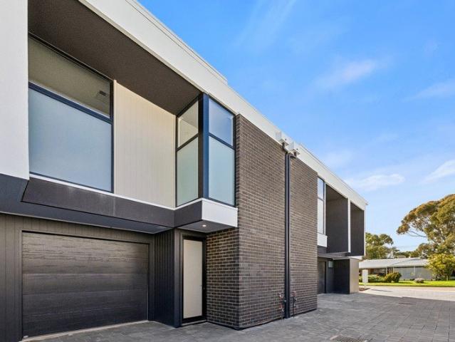 Brand New Townhouse in the Heart of Christies Beach