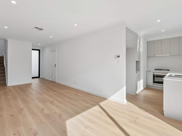 Brand New Townhouse in the Heart of Christies Beach