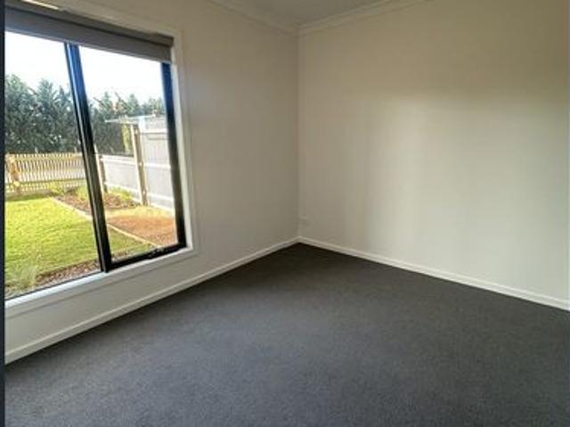Brand New Townhouse Living in Prime Location – Walk to Station & Parklands