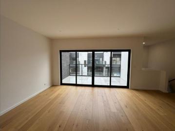 Brand New Townhouse WALK TO MERNDA STATION