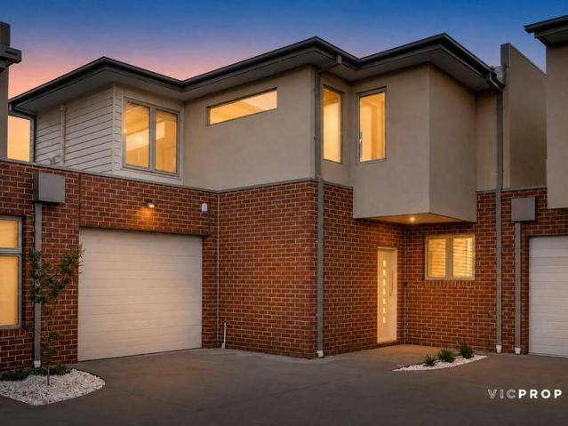 BRAND NEW TOWNHOUSE IN QUIET COURT