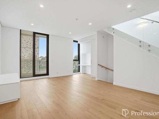 Brand New Townhouse with Private Rooftop Terrace
