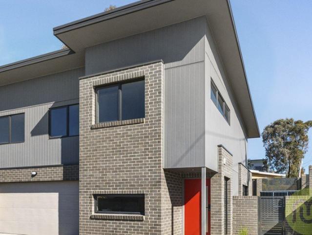 Brand New Townhouses in Boutique Complex