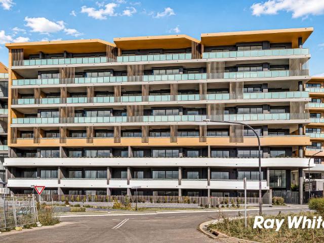 Brand New Top Floor Apartment | Walk to Tallawong Metro & Village!