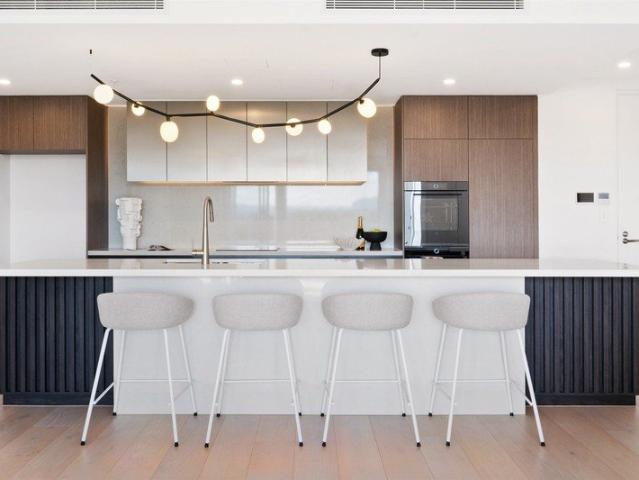 Brand New Top Floor Riverfront Apartment 153m2, 2 Car + 2 Storage Cages