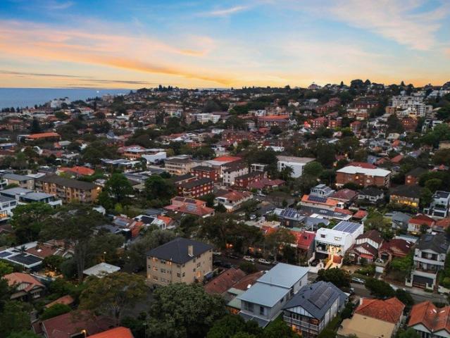 Brand New Torrens Title Residence Of Architectural Luxury On The Coogee Border