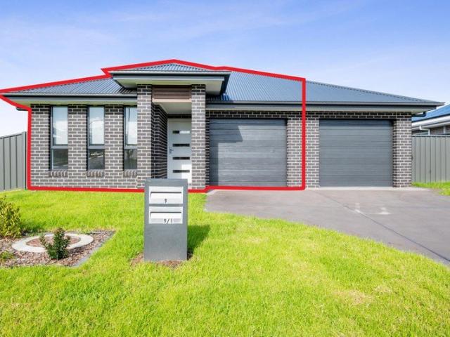 Brand New Three Bedroom Dual Occupancy in Gillieston Heights!