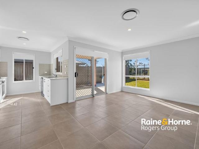 Brand New Three Bedroom Duplex in Warnervale!