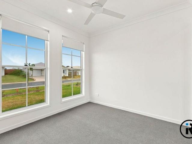 Brand New Three bedroom Living in Logan Village