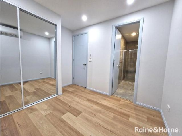 BRAND NEW THREE BEDROOM SECONDARY HOME IN CASULA FOR LEASE!