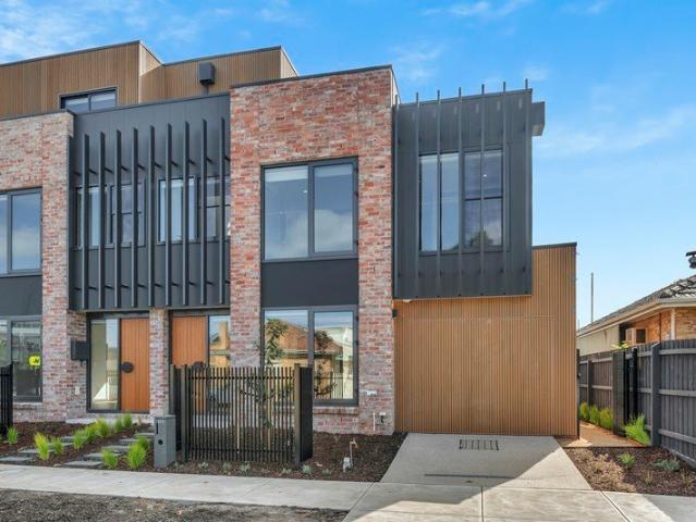 Brand new tri level townhouse offering space, style & versatility