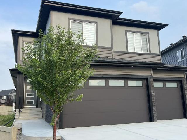 Brand new Triple Garage Spectacular House for Rent
