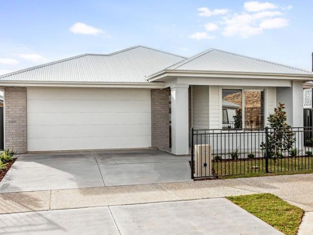 Brand New, Turnkey Home by Weeks. Move in October!